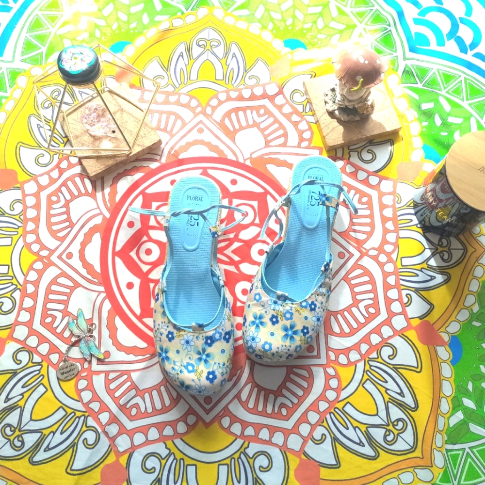 725 Original Blue Floral Sandal 7